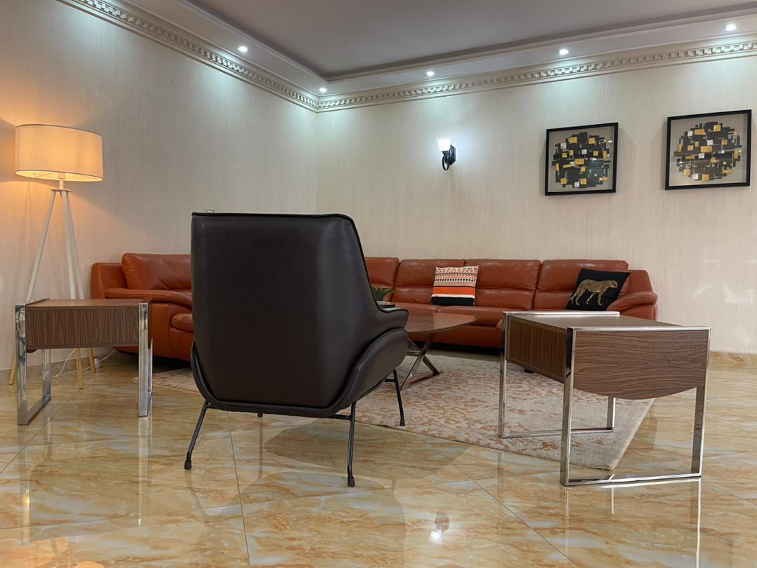 Studio meublé Essos Omnisport Yaoundé derrière Neptune Oil