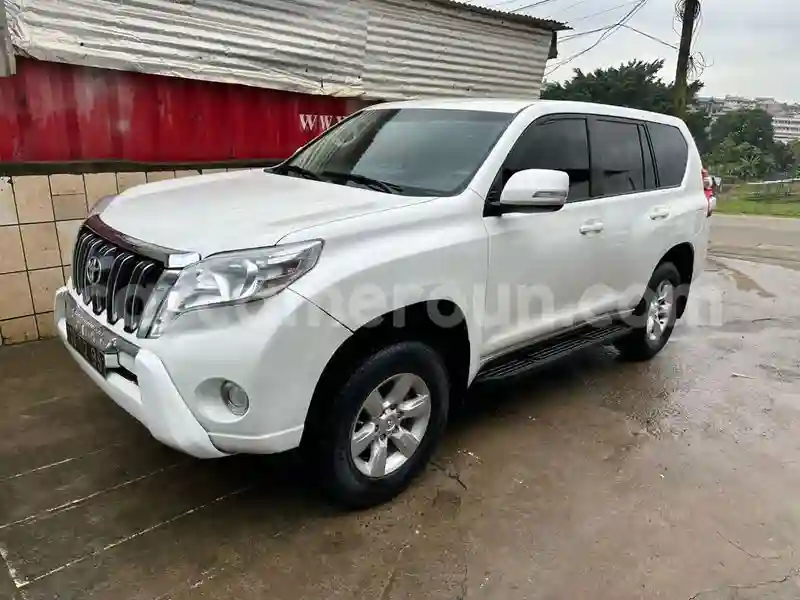 Location voiture Cameroun Yaoundé Douala Bafoussam