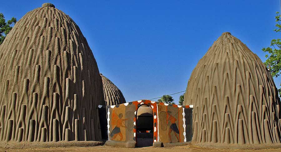 Cases obus Moula Maga architecture traditionnelle Mayo Danay Cameroun