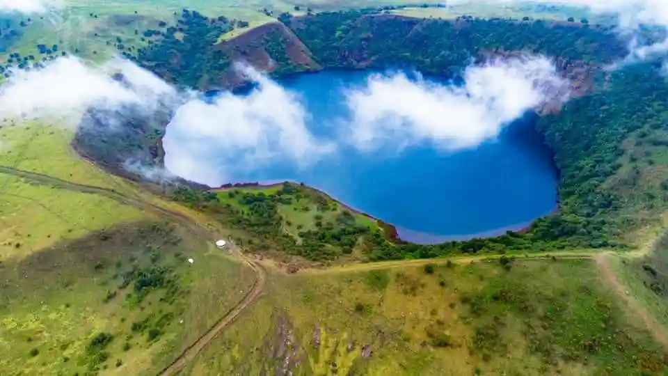 lac cratere manengouba cameroun