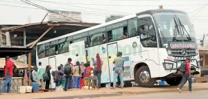 bus de voyage inter-urbains