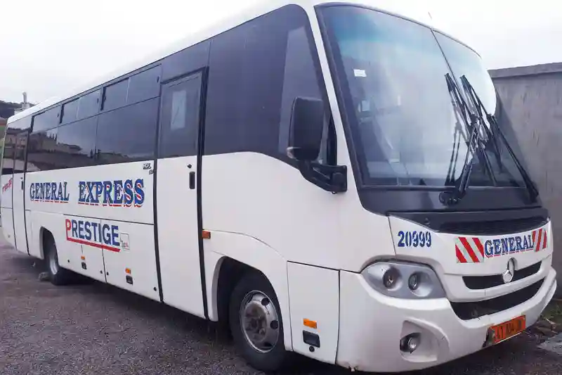 Bus agence voyage inter-urbain Yaoundé Douala Cameroun transport