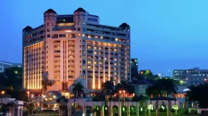Hilton Yaoundé hôtel 5 étoiles capitale Cameroun