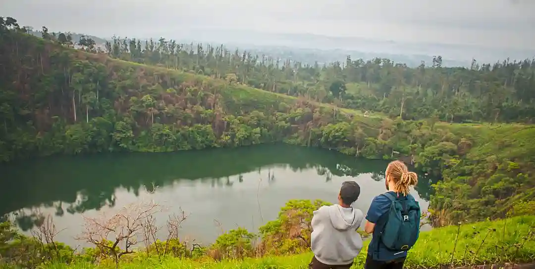 Lac de cratère Baleng Mifi Ouest Cameroun lacs volcaniques